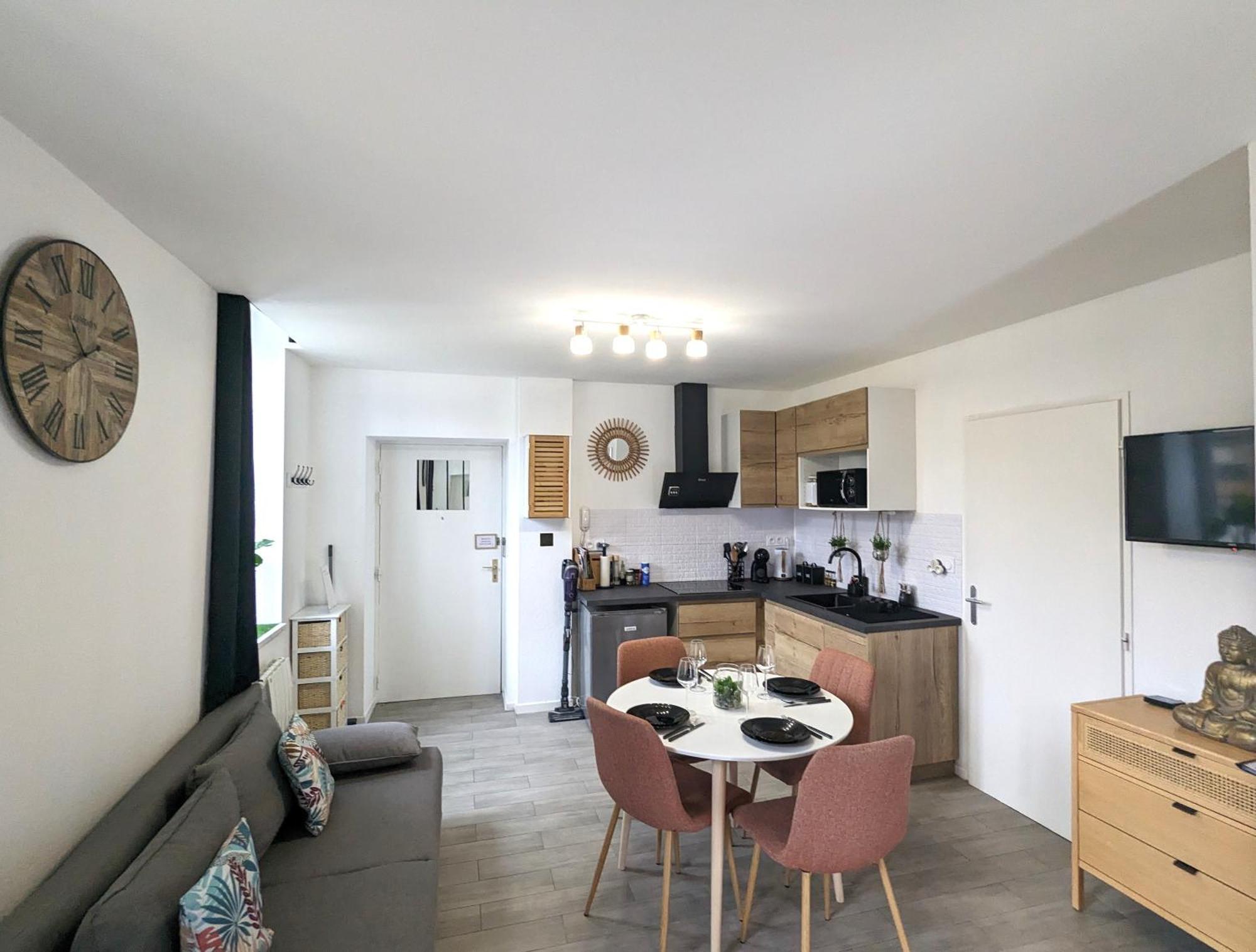 Bel Appartement Meximieux Centre Ville 2 Chambres 外观 照片